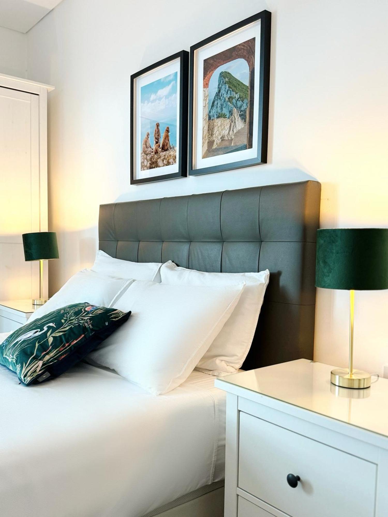 Modern City Centre Two Bedroom Windsor Apartment - Grand Central House Gibraltar Exterior photo