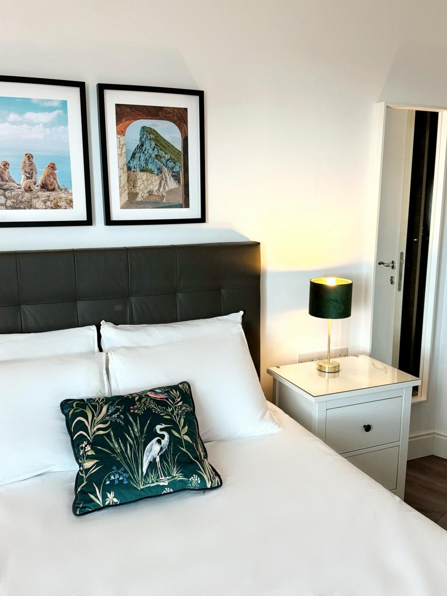 Modern City Centre Two Bedroom Windsor Apartment - Grand Central House Gibraltar Exterior photo